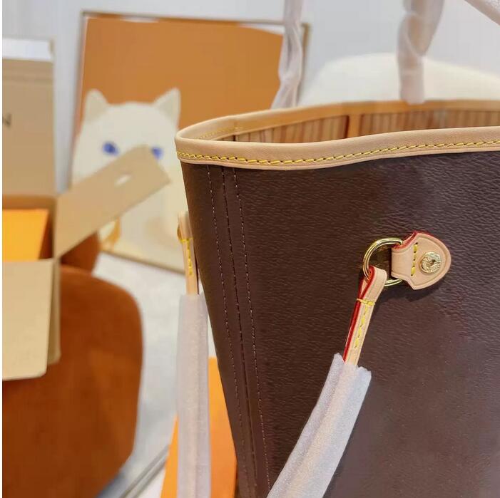 Women Loulou Puffer bag Genuine Leather Handbag Shoulder Crossbody Bags Classic Envelope Bag Chain Cross Designer Tote Purse 
Women Loulou Puffer bag Genuine Leather Handbag Shoulder Crossbody Bags Classic Envelope Bag Chain Cross Designer Tote Purse