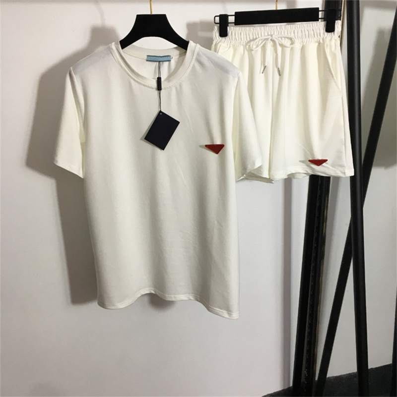 Women's Two Piece Pants Inverted Triangle Badge White Short Set T-shirt with Contrasting colors Cotton In White Black Tracksuit For Summer, Extra shipping cost
Women's Two Piece Pants Inverted Triangle Badge White Short Set T-shirt with Contrasting colors Cotton In White Black Tracksuit For Summer, Extra shipping cost