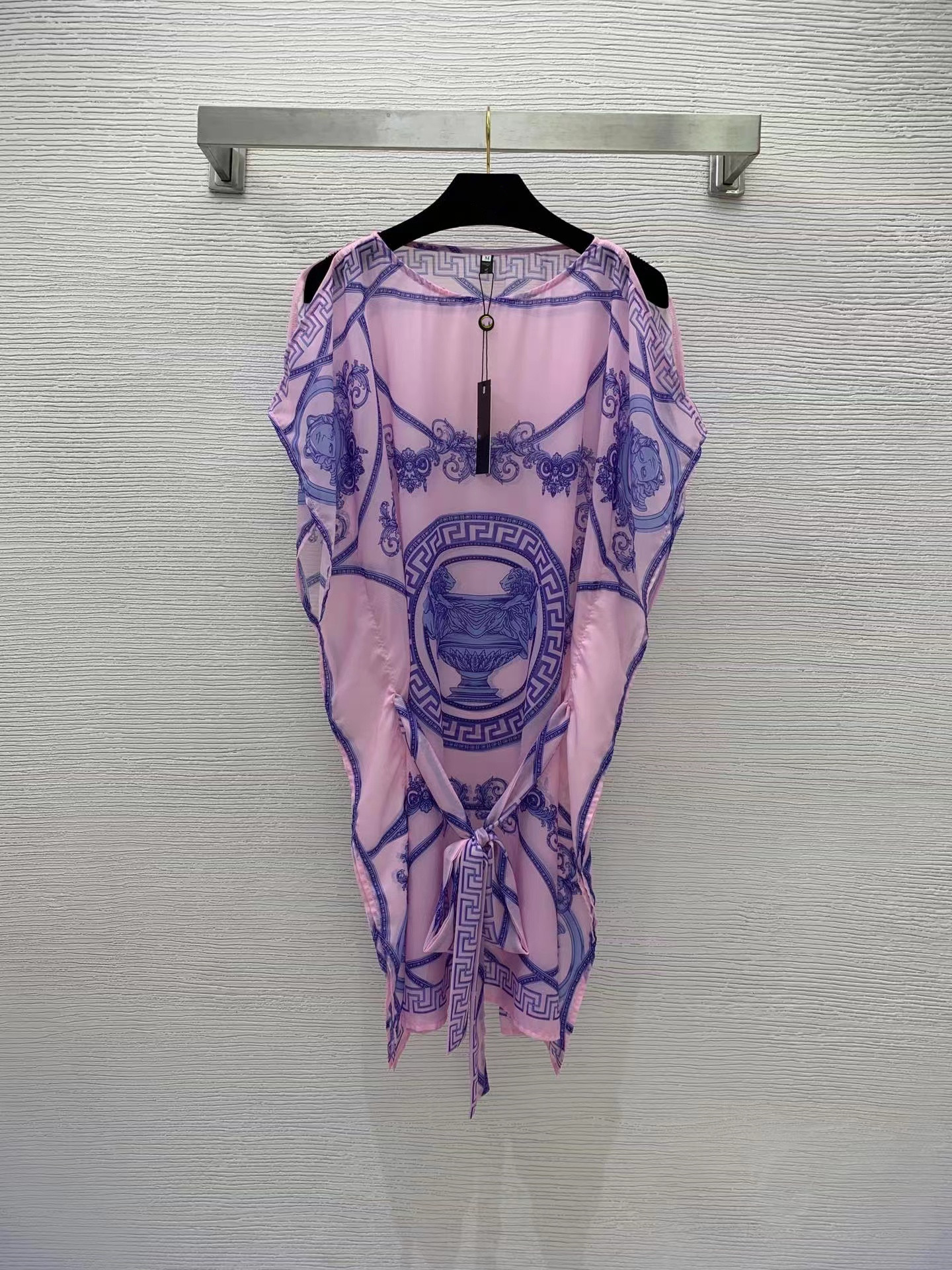 Milan Runway dresses 2022 Spring Summer O Neck Batwing Sleeve Print Women' Designer Sundress Brand Same Style Dress 0430-3, Picture color
Milan Runway dresses 2022 Spring Summer O Neck Batwing Sleeve Print Women' Designer Sundress Brand Same Style Dress 0430-3, Picture color