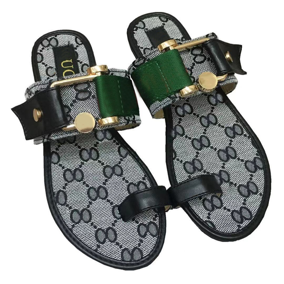 Italy Beach slippers Classic Flat heel Summer Designer Fashion flops leather lady Slides women shoes Hotel Bath Ladies sexy Sandals SIZE 35-42, 06
Italy Beach slippers Classic Flat heel Summer Designer Fashion flops leather lady Slides women shoes Hotel Bath Ladies sexy Sandals SIZE 35-42, 06