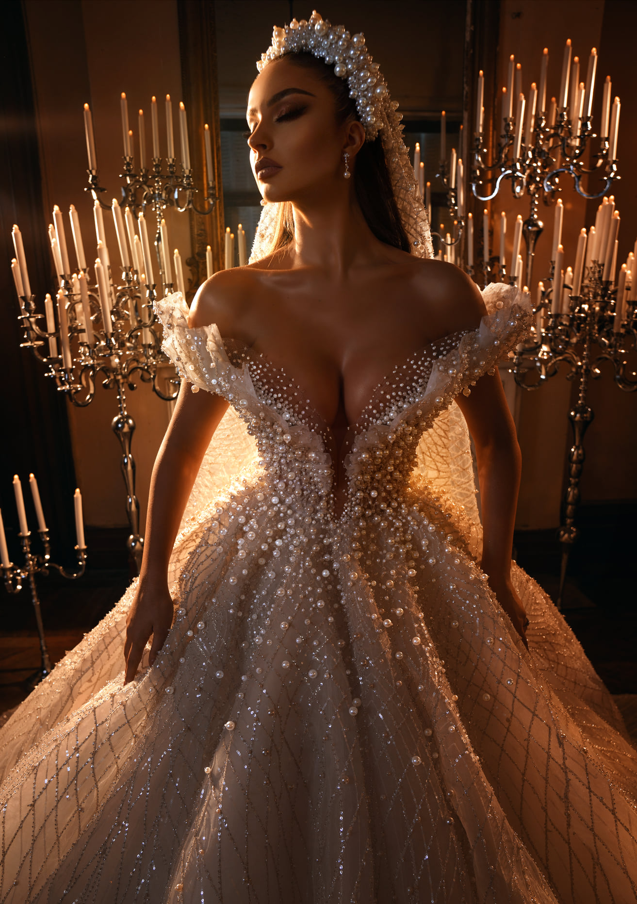 Gorgeous Gown Wedding Dress Sexy V Neck Sleeveless Off Shoulder Lace wer Appliques Sequins Beaded Ball Gowns or Length Custom Made Bridal Dresses