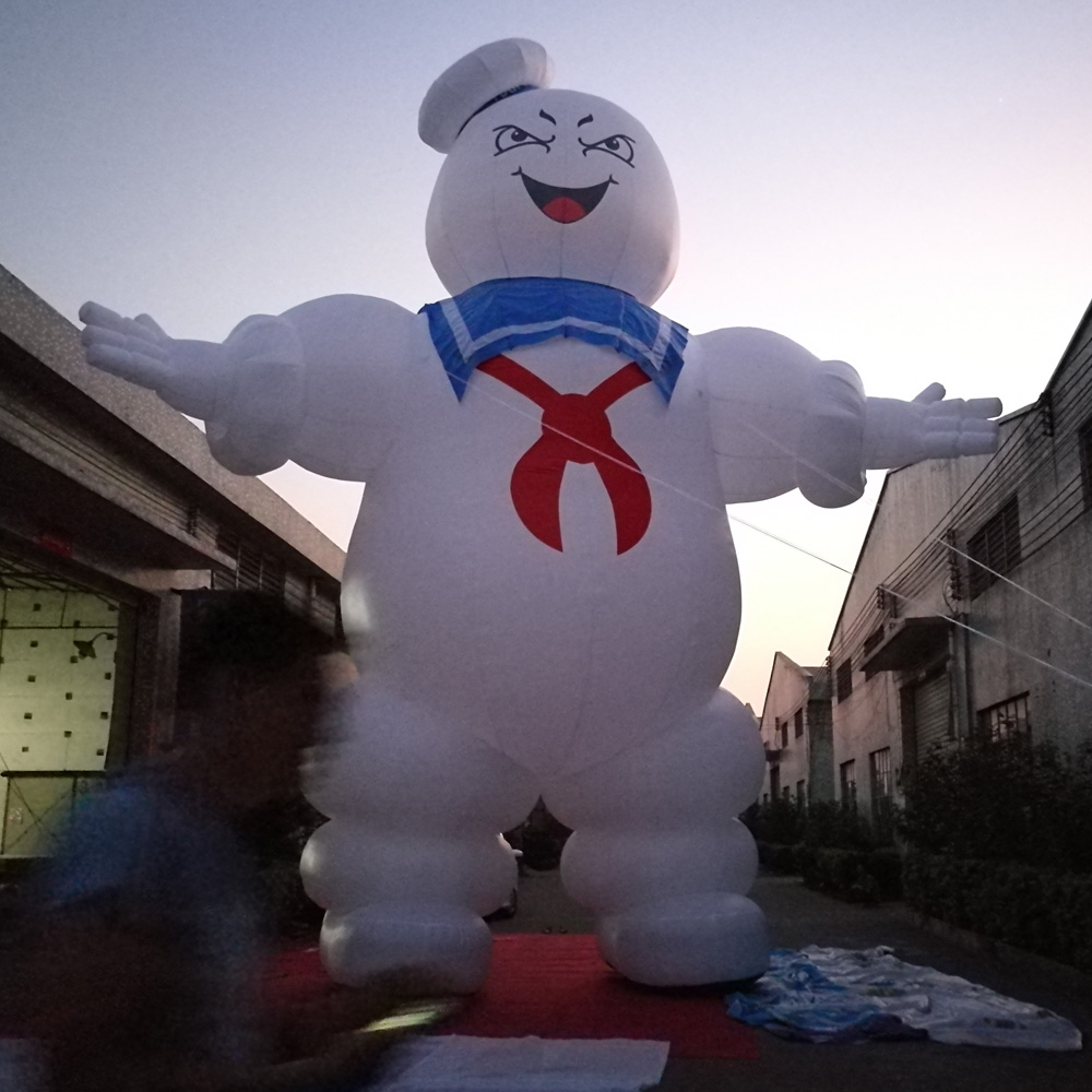 5m16ft Giant Inflatable Stay Puft Marshmallow Man (Ghostbusters) with advertising slogan banner on 2 hands for Halloween Decoration