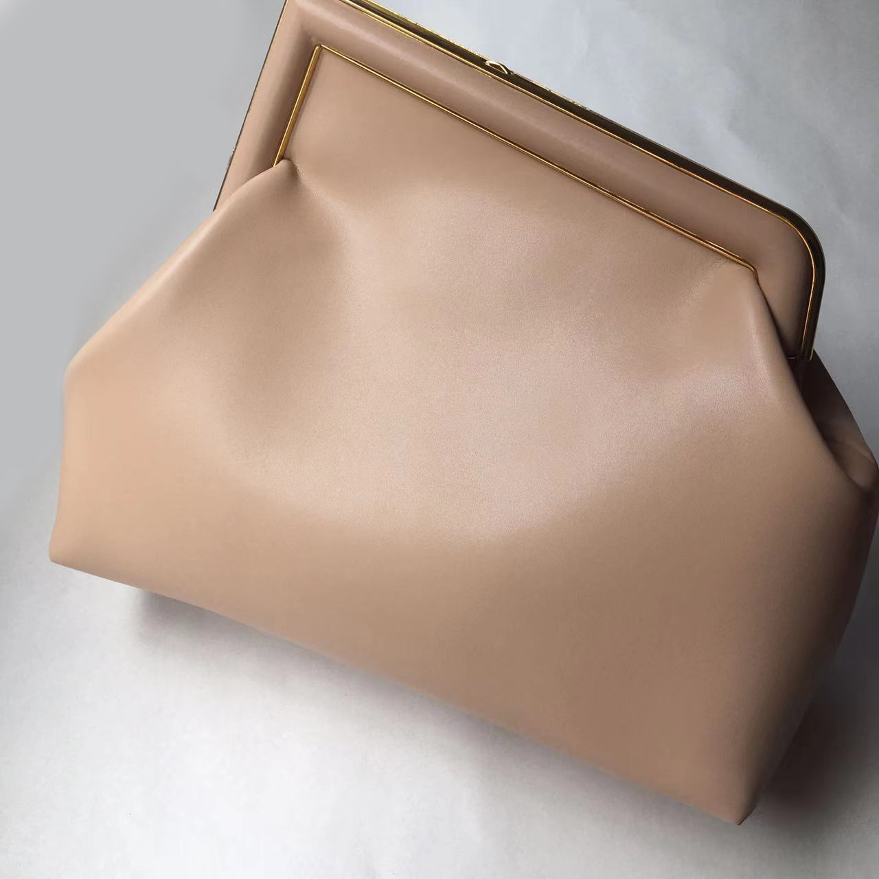 Top Quality Fashion Women Shoulder Bags Top Layer Cowhide Crossbody Messenger Purse Female Handbag Wallet Newest Luxury Designer Clutch Bag 4 Colors, Make up the difference
Top Quality Fashion Women Shoulder Bags Top Layer Cowhide Crossbody Messenger Purse Female Handbag Wallet Newest Luxury Designer Clutch Bag 4 Colors, Make up the difference