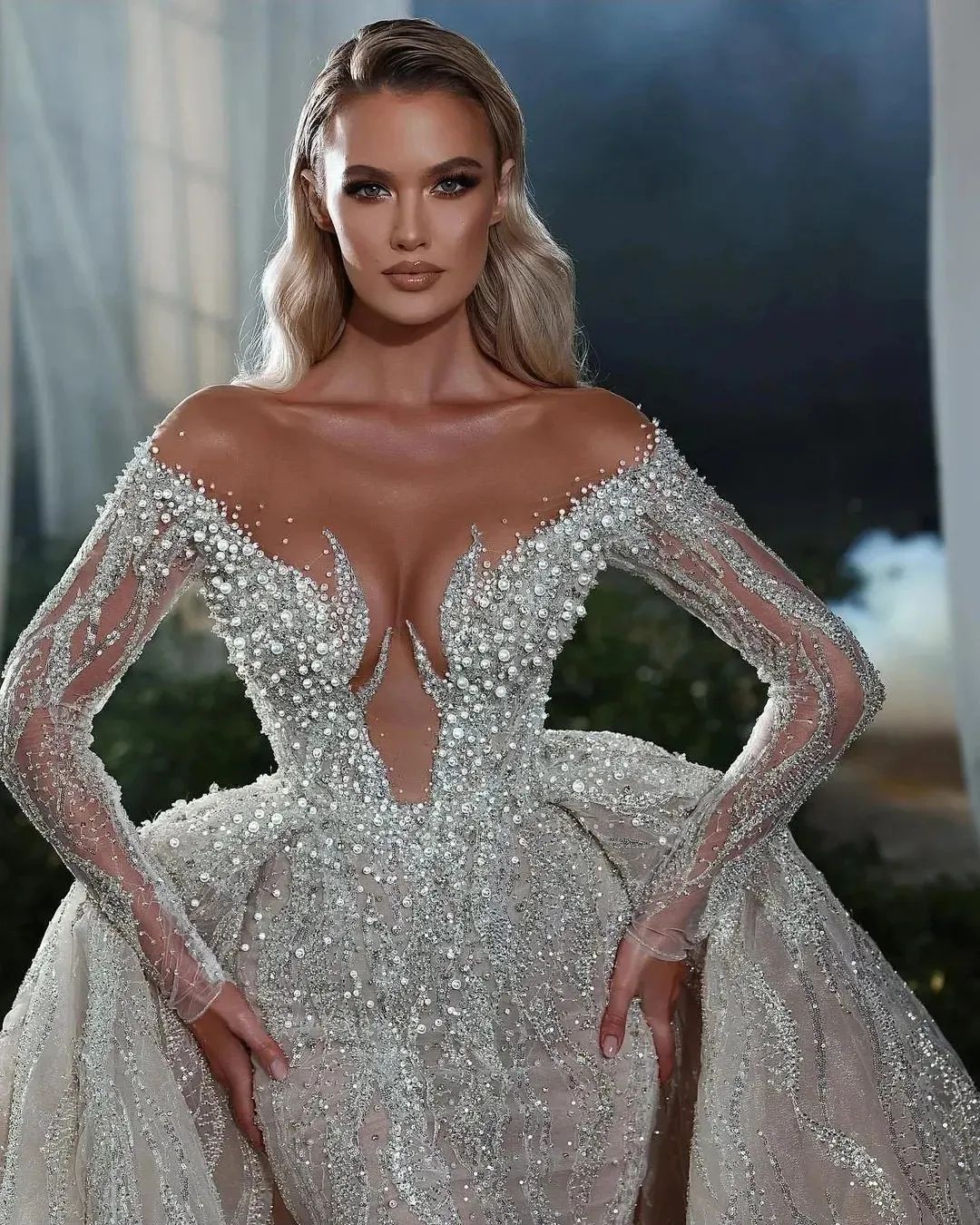 Decent Pearls Beaded Wedding Dress Sheer Neck See Through Bridal Gowns Detachable Train Lace Appliques Sequined Formal Robe de mariee