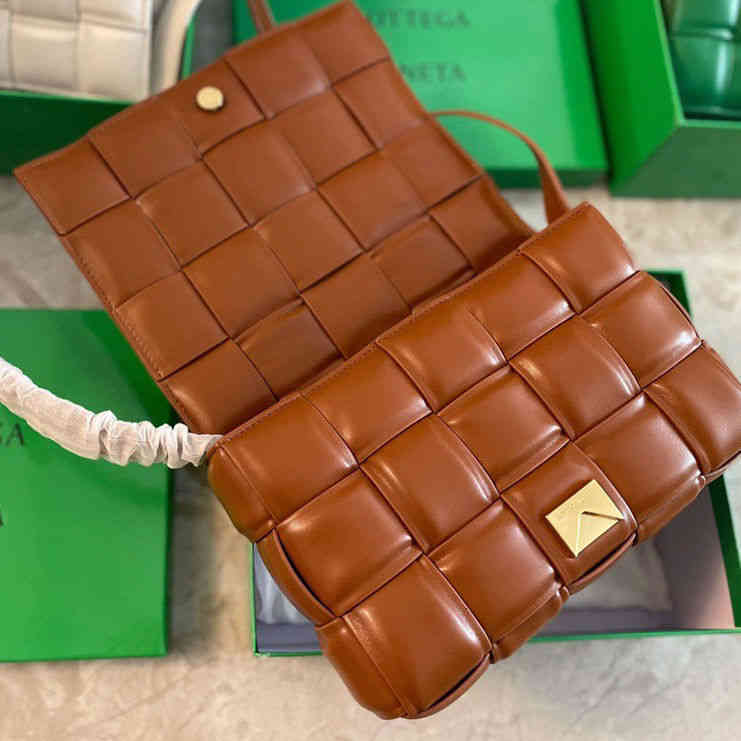 Original Edition Handbags Venetass's Designer Bottegas'ss Luxury Tofu 2022 Woven Cowhide Bag Quality One Shoulder Messenger Fashion Trend Brand, Black
Original Edition Handbags Venetass's Designer Bottegas'ss Luxury Tofu 2022 Woven Cowhide Bag Quality One Shoulder Messenger Fashion Trend Brand, Black