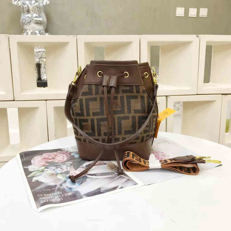 2022 F letter Bags Luxury Brand Women Bucket Bag Leather Bucket tote Fashion Design Female Shoulder Bags Bag W220810, Lavendercontact customer service
2022 F letter Bags Luxury Brand Women Bucket Bag Leather Bucket tote Fashion Design Female Shoulder Bags Bag W220810, Lavendercontact customer service