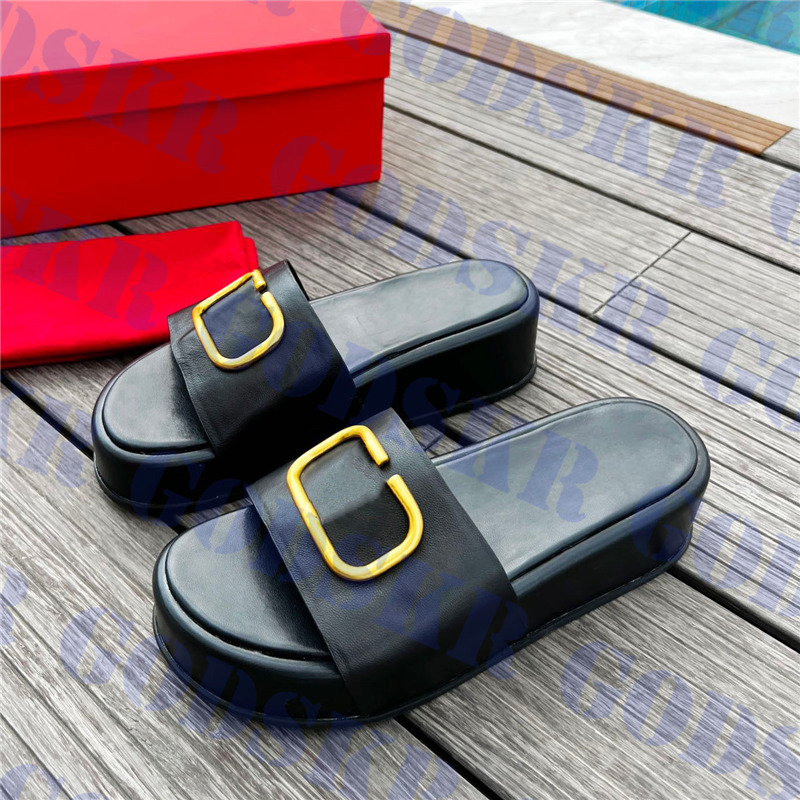 Metal Logo Sandals Womens Shoes Designers Ladies Thick Sole Slippers Outdoor Summer Women Sandal Much Colors
Metal Logo Sandals Womens Shoes Designers Ladies Thick Sole Slippers Outdoor Summer Women Sandal Much Colors