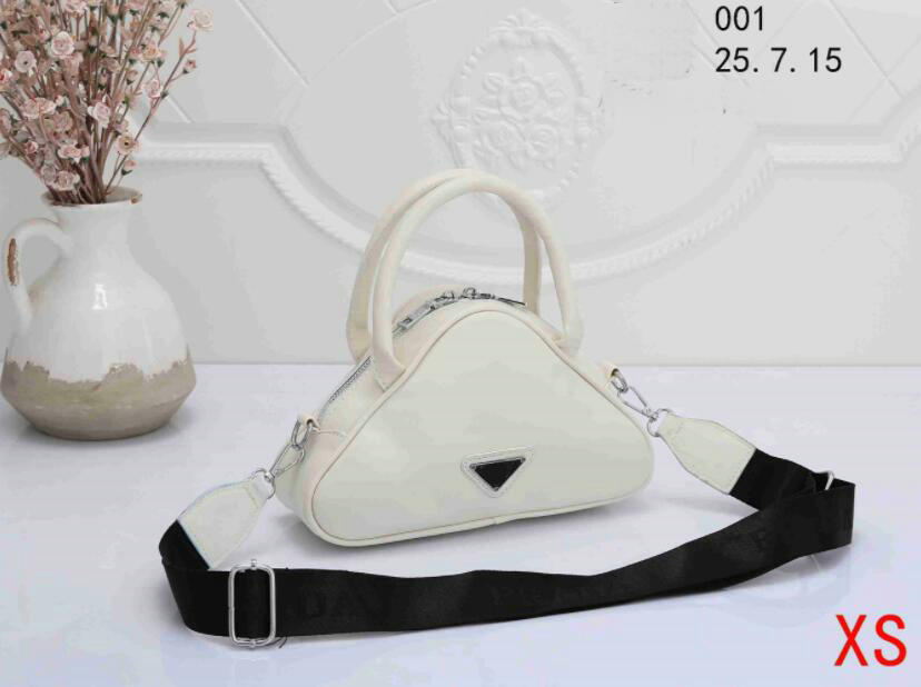 2022 Designer- Women Hobo Shoulder Bag triangle Fashion nylon Shopping Handbags Lady Half Moon Handbag Luxurys bags purse, Green
2022 Designer- Women Hobo Shoulder Bag triangle Fashion nylon Shopping Handbags Lady Half Moon Handbag Luxurys bags purse, Green
