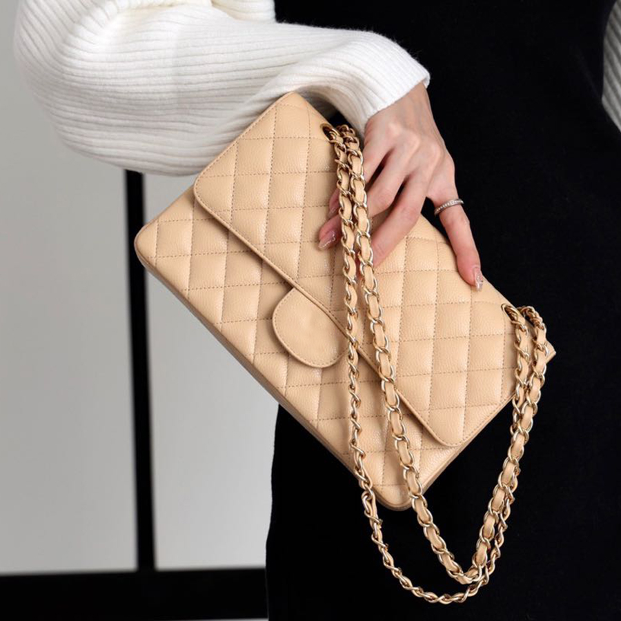 Original Quality Luxuries Designers Women Shoulder Handbag Classic A01112 Caviar Cross Body Designer Flap Bag Chains Evening Bags Lady Purse with box C001, Golden buttons green
Original Quality Luxuries Designers Women Shoulder Handbag Classic A01112 Caviar Cross Body Designer Flap Bag Chains Evening Bags Lady Purse with box C001, Golden buttons green