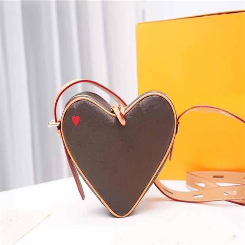 2021 new fashion love heart crossbody messenger bags good quality tote clutch handbags purses2478, Make-up freight
2021 new fashion love heart crossbody messenger bags good quality tote clutch handbags purses2478, Make-up freight
