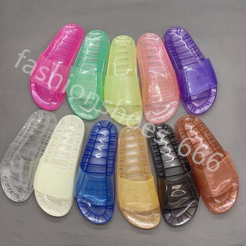 Luxury designer slippers beach Classic Flat men sandals Slipper Summer lady Cartoon Big Head Leather Hotel Bath fashion women shoes Large size 35-45
Luxury designer slippers beach Classic Flat men sandals Slipper Summer lady Cartoon Big Head Leather Hotel Bath fashion women shoes Large size 35-45