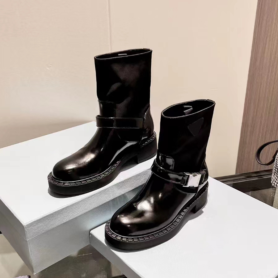 Top designer winter boots women's middle heel leather buckle fashion military combat motorcycle rider flat Martin boots, Black
Top designer winter boots women's middle heel leather buckle fashion military combat motorcycle rider flat Martin boots, Black
