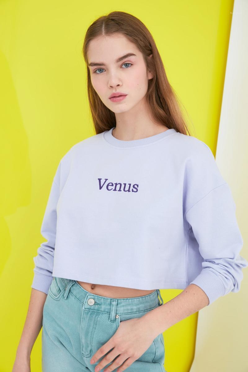 Women's Hoodies & Sweatshirts Trendyol Embroidered Crop Knitted Sweatshirt TWOSS20SW0150, Peach
Women's Hoodies & Sweatshirts Trendyol Embroidered Crop Knitted Sweatshirt TWOSS20SW0150, Peach
