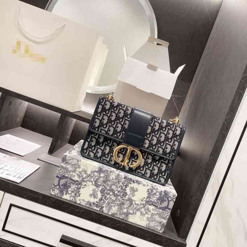 Bags Designer Dires Classic Chain Luxury Fashion Montaignes High Sence Womens Popular Fashion Handbags, Sky blue
Bags Designer Dires Classic Chain Luxury Fashion Montaignes High Sence Womens Popular Fashion Handbags, Sky blue