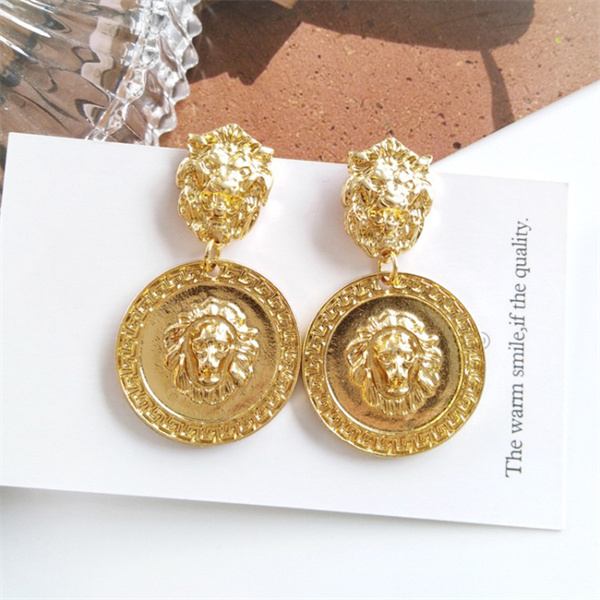 European and American trend new geometric exaggerated golden embossed lion head Dangle Chandelier retro jewelry personality female earrings AB623
European and American trend new geometric exaggerated golden embossed lion head Dangle Chandelier retro jewelry personality female earrings AB623