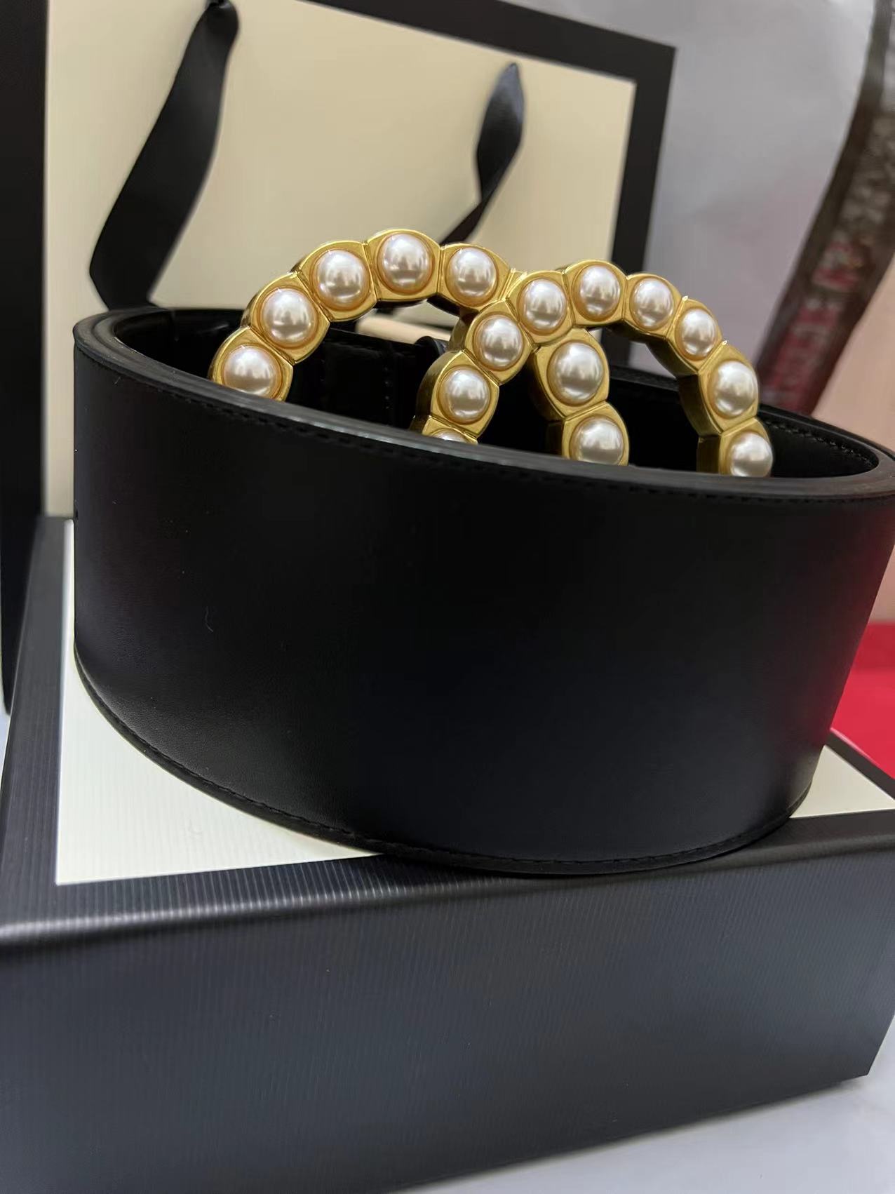 Men's and women's belt fashion style, gold, silver buckle, red 7.0cm size:95-125 High quality, perfect packaging, free delivery, White
Men's and women's belt fashion style, gold, silver buckle, red 7.0cm size:95-125 High quality, perfect packaging, free delivery, White