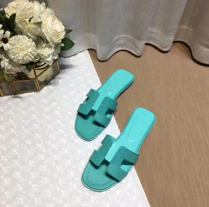 Women Men Designer Slippers Flat Bottomed Flip Flops Versatile Fashion Knitted Embroidery Casual Home Sandals