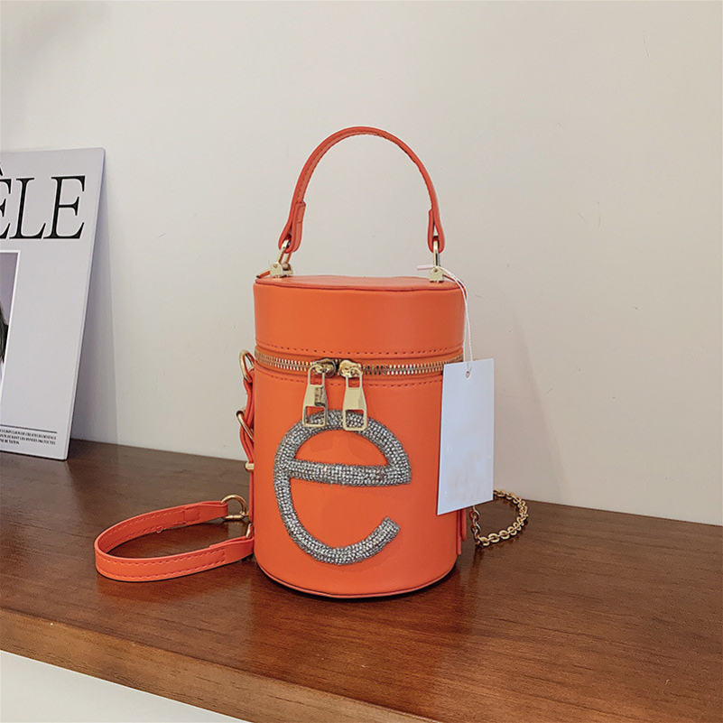 Foreign Special design Messenger Bag Summer Trade New Portable Bucket Bags Fashion Advanced Texture Diamond-Embedded Shoulder round Bag Tide, As pic
Foreign Special design Messenger Bag Summer Trade New Portable Bucket Bags Fashion Advanced Texture Diamond-Embedded Shoulder round Bag Tide, As pic