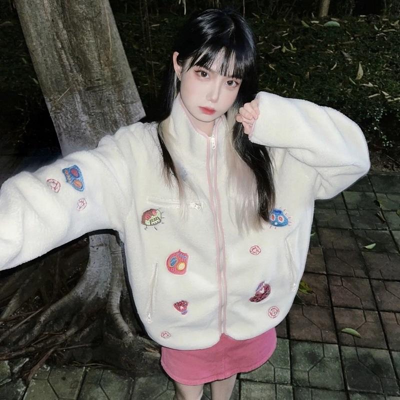 Women's Hoodies & Sweatshirts Korean Cartoon Embroidered Plush Jacket Thickened American Retro High Street Round Neck Warm Cardigan Sweater, Black
Women's Hoodies & Sweatshirts Korean Cartoon Embroidered Plush Jacket Thickened American Retro High Street Round Neck Warm Cardigan Sweater, Black