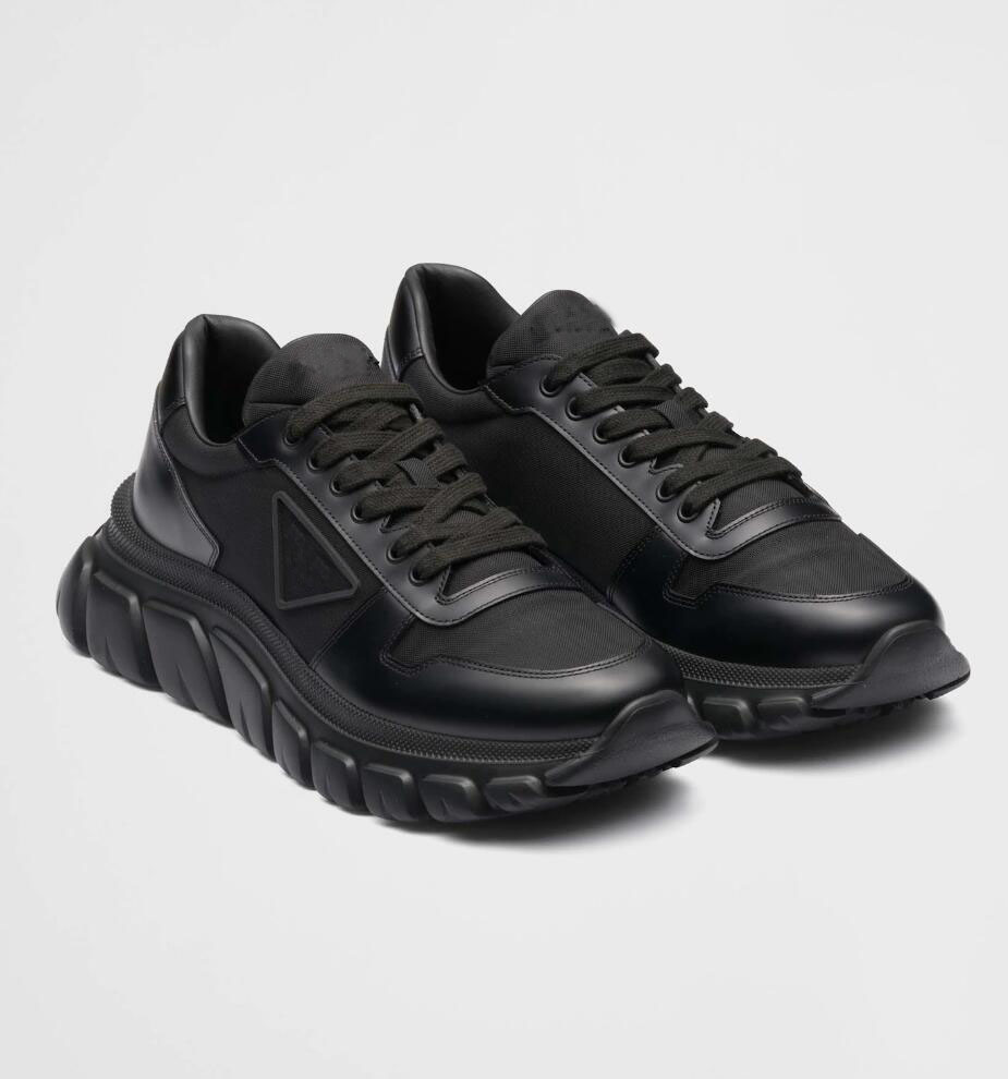 Top Luxury Design Re-Nylon Brushed Leather Sneakers Shoes Men Chunky Lightweight Casual Rubber Triangle Three-dimensional Outdoor Trainers
Top Luxury Design Re-Nylon Brushed Leather Sneakers Shoes Men Chunky Lightweight Casual Rubber Triangle Three-dimensional Outdoor Trainers
