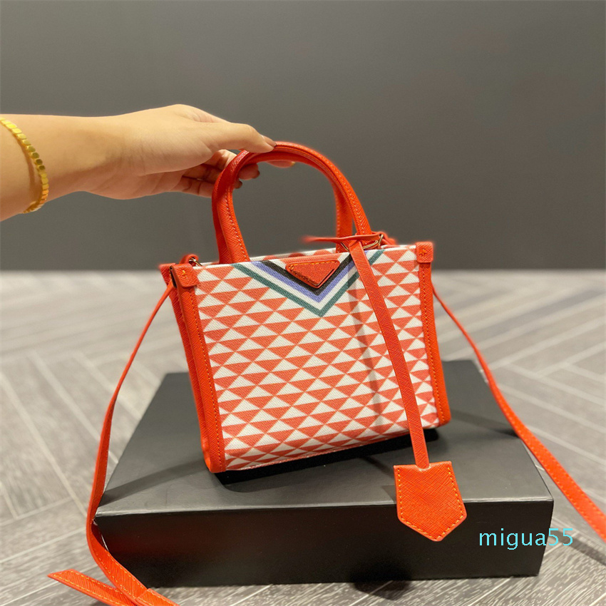 Designer Lady Bag Handbag Shoulder Cross body Clutch Flap Evening Bags Tote Purse Wallet Letters Stripes Check Tartan Geometric Women Luxury Handbags
Designer Lady Bag Handbag Shoulder Cross body Clutch Flap Evening Bags Tote Purse Wallet Letters Stripes Check Tartan Geometric Women Luxury Handbags