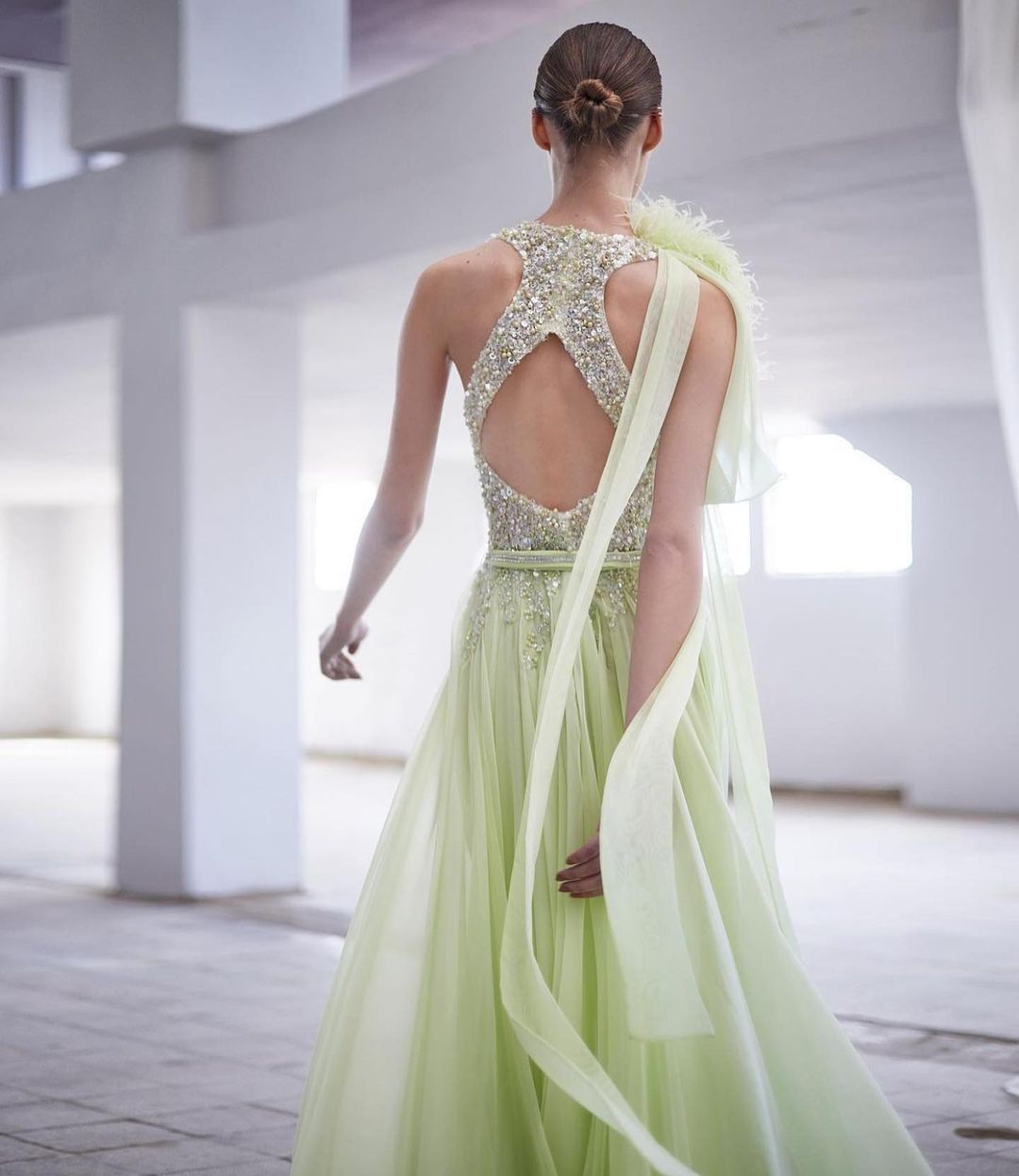 Light Green A-line Bridesmaid Dresses Lace Tulle Sequins Custom Made Feather Elegent Sleeveless Floor Length Party Gowns Appliqued Elegant Evening Gow