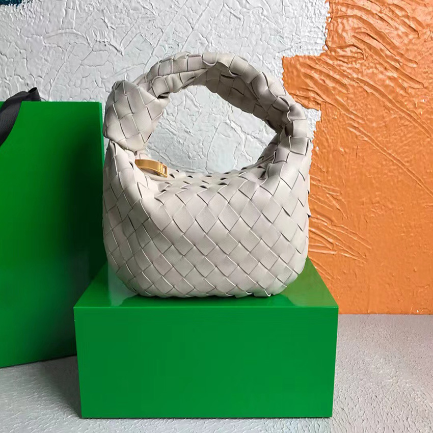 5A+ top quality Jodie mini Hobo tote bags Designer Women clutch genunier leather shoulder bag A80900 wallets Knitting purse Crossbody handbags with box, Orange
5A+ top quality Jodie mini Hobo tote bags Designer Women clutch genunier leather shoulder bag A80900 wallets Knitting purse Crossbody handbags with box, Orange