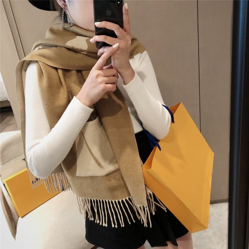 Winter Women Echarpe Designer Scarf Silk Long Brand Letter Printed Scarves Shawls Summer Large Hijab Scarfs for Ladies 180x90cm
Winter Women Echarpe Designer Scarf Silk Long Brand Letter Printed Scarves Shawls Summer Large Hijab Scarfs for Ladies 180x90cm