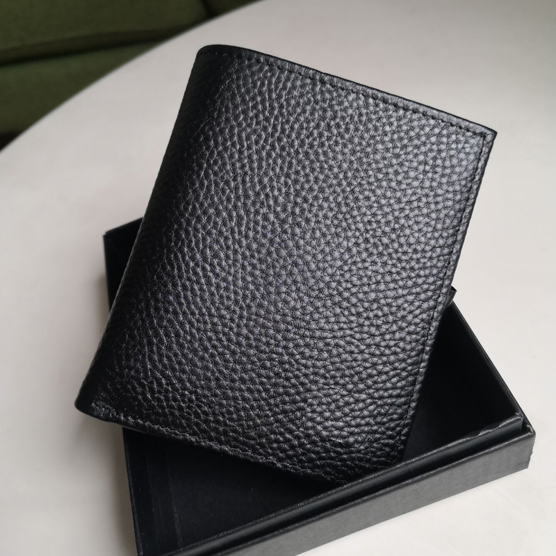 Genuine leather mens wallet 6 to 8 card slots front pocket bifold wallets cash pockets ID card holder fashion purses designer bags men, Mb 1 +box
Genuine leather mens wallet 6 to 8 card slots front pocket bifold wallets cash pockets ID card holder fashion purses designer bags men, Mb 1 +box