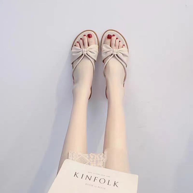 One word belt sandals women's summer 2022 new low-heeled thick-heeled fairy wind niche gentle French with skirt women's, White
One word belt sandals women's summer 2022 new low-heeled thick-heeled fairy wind niche gentle French with skirt women's, White