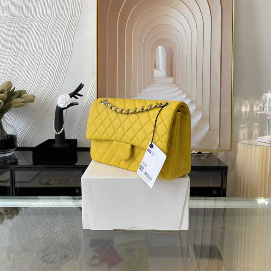 Mirror quality Classic Caviar Leather Flap Bags Women Chain Cross Body Bag Lady Plaid Cover Shoulder Handbag C002, Golden buttons white
Mirror quality Classic Caviar Leather Flap Bags Women Chain Cross Body Bag Lady Plaid Cover Shoulder Handbag C002, Golden buttons white