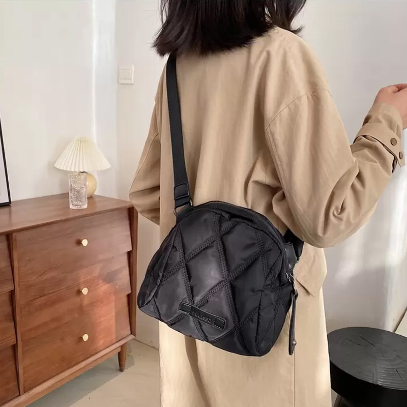 HBP 2022 nuovo stile alla borsa donna borsa di moda messenger bag Crossbody netto tessuto rosso a mano Handbags, Black
HBP 2022 nuovo stile alla borsa donna borsa di moda messenger bag Crossbody netto tessuto rosso a mano Handbags, Black