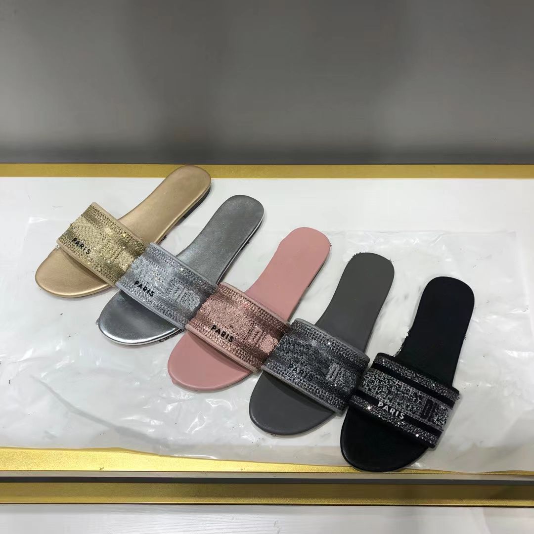 2022 Women slippers Correct Flower Box Dust Bag Embroidered Floral Brocade Scuffs Flip Flops Flats Letters Shoes
2022 Women slippers Correct Flower Box Dust Bag Embroidered Floral Brocade Scuffs Flip Flops Flats Letters Shoes