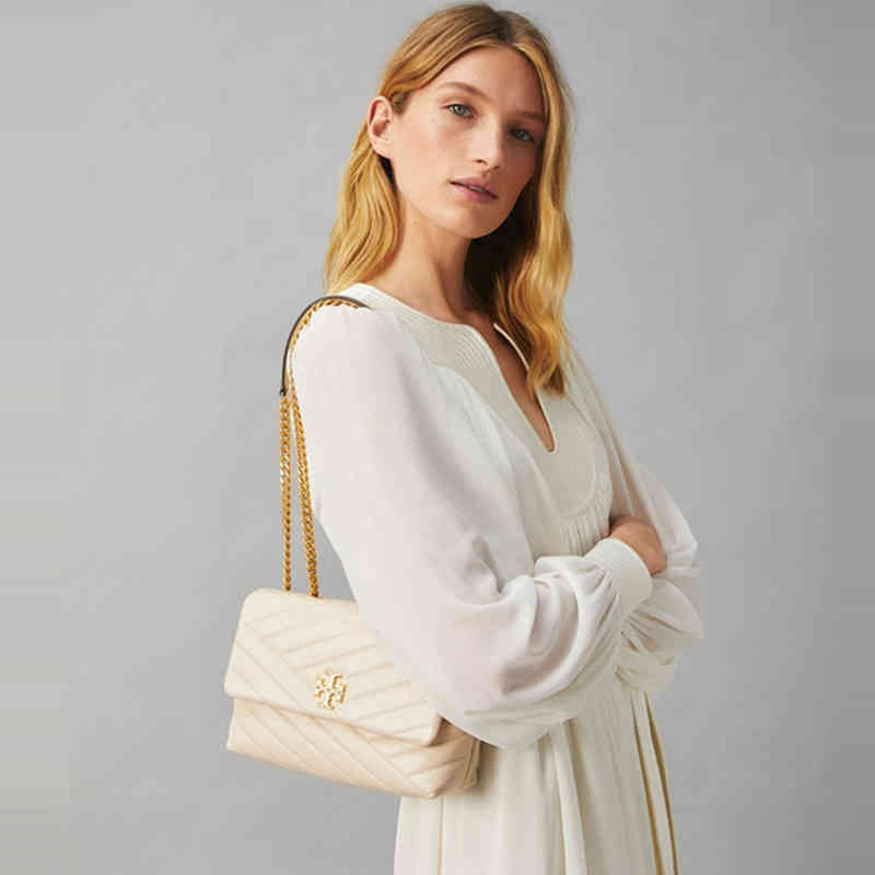 Handbag generation women's Kira sheepskin Lingge Single Shoulder Messenger chain underarm, White mini
Handbag generation women's Kira sheepskin Lingge Single Shoulder Messenger chain underarm, White mini