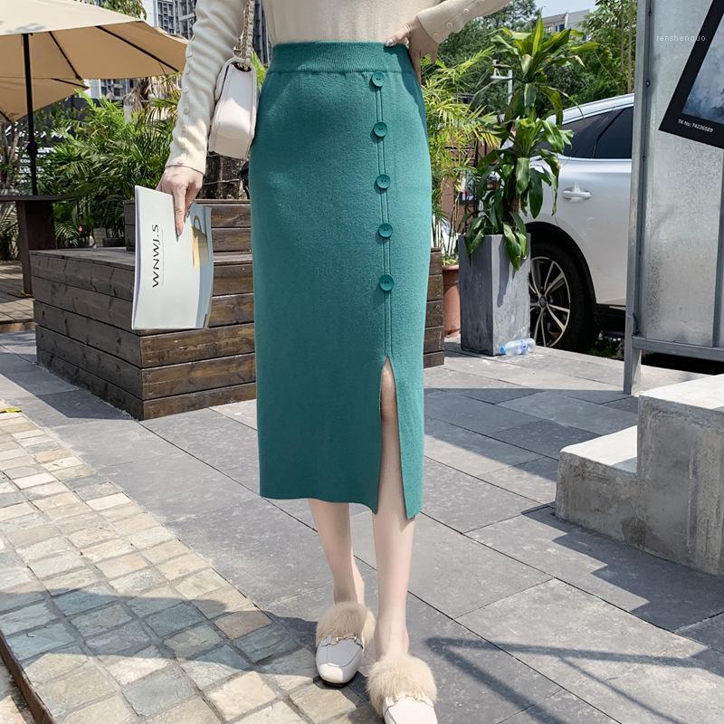 Skirts 2022 Knitted Midi Skirt Female Autumn Elegant High Waist Women Black Gray Green With Button QZ0176
Skirts 2022 Knitted Midi Skirt Female Autumn Elegant High Waist Women Black Gray Green With Button QZ0176