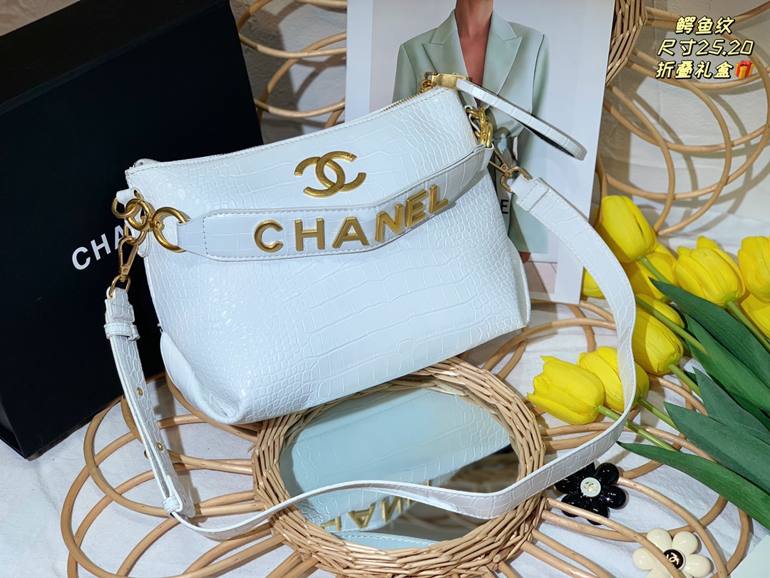 Chanel Handbag Shou… - image