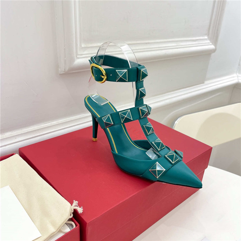 2022 Spring And Summer New Rivet Shoes Classic Designer women Shoes Thin High Heels Sandals Slippers, Black a