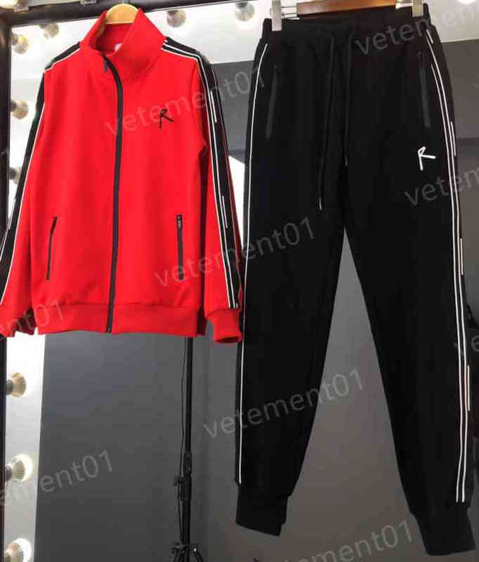 Womens Two Piece Pants Logo-print Stylish Zip-up Cardigan Jacket With Black Loose Pants 2 Piece Sets Luxury Designer Tracksuits For Women 0912
Womens Two Piece Pants Logo-print Stylish Zip-up Cardigan Jacket With Black Loose Pants 2 Piece Sets Luxury Designer Tracksuits For Women 0912