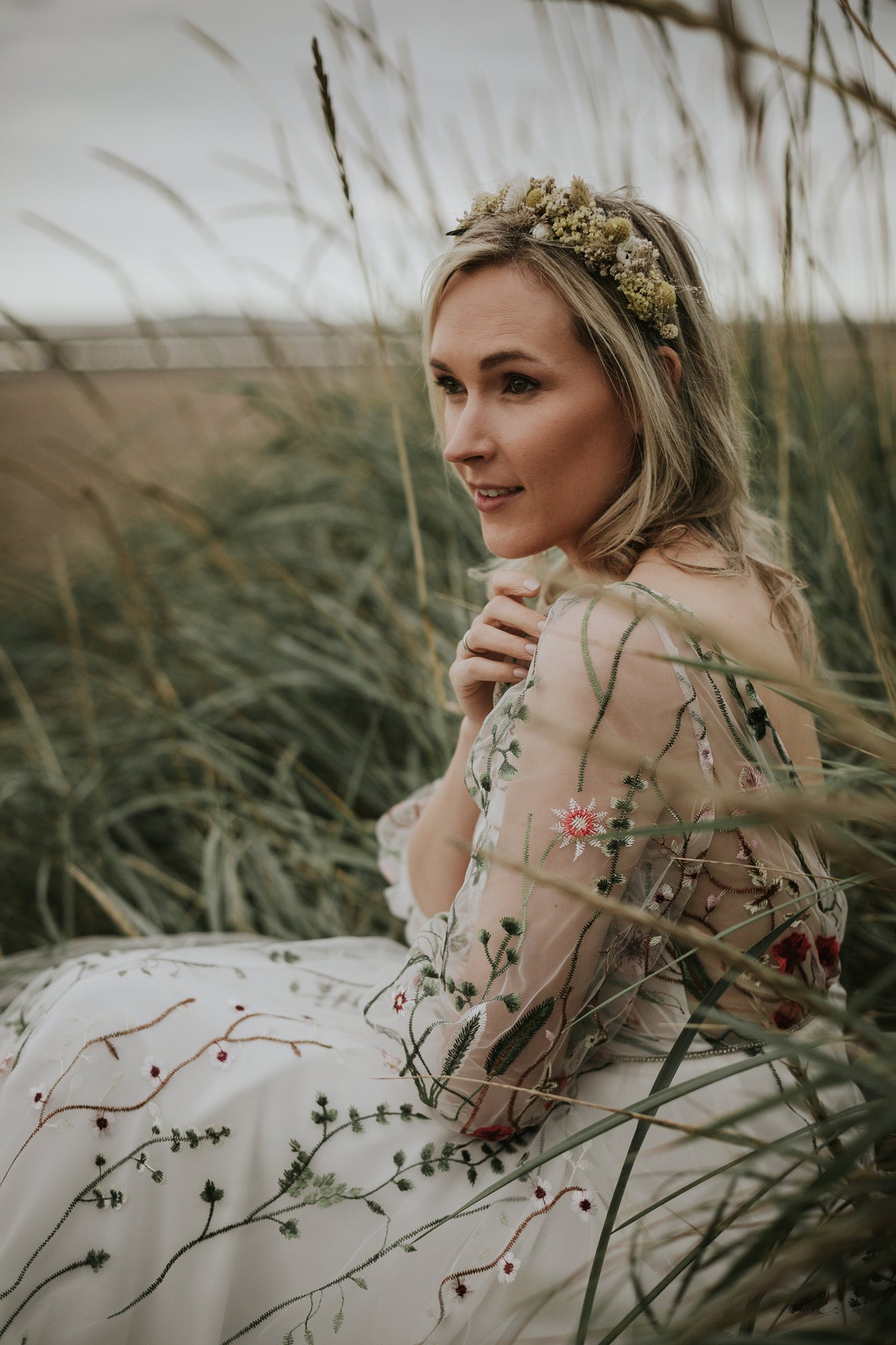 Pastrol Country A Line Wedding Dress Embroidery Floral Lace Beach Bridal Gowns Half Sleeve Sexy Backless Long Boho Bride Dresses 2022