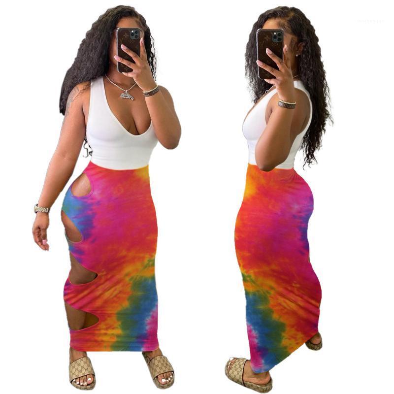 Skirts AR5568 European And American Women' Fashion 2022 Tie-dye Printed Hollow Skirt, Red
Skirts AR5568 European And American Women' Fashion 2022 Tie-dye Printed Hollow Skirt, Red