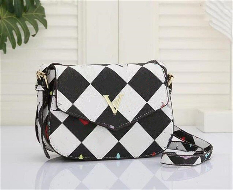 Designer bags totes handbags women Shoulder Cross body bag Fashion BOITE CHAPEAU SOUPLE lady PU Monograms Luxurys VUTTONS handbag tote wallet purse L Sacoche, Extra freight
Designer bags totes handbags women Shoulder Cross body bag Fashion BOITE CHAPEAU SOUPLE lady PU Monograms Luxurys VUTTONS handbag tote wallet purse L Sacoche, Extra freight