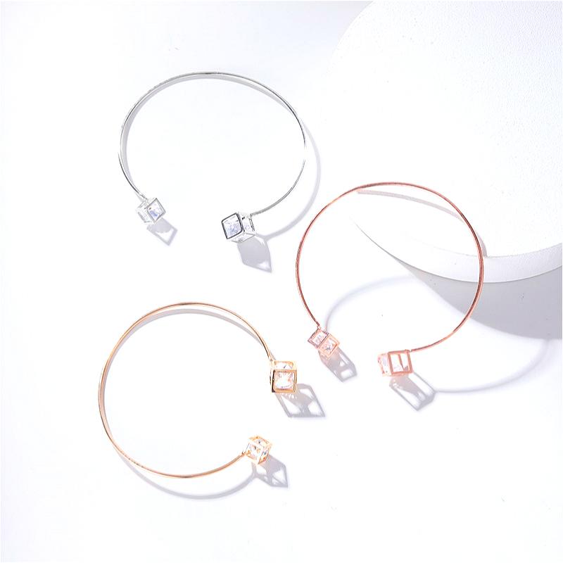 Bangle Fashion 2022 Adjustable Crystal Color Heart Moon Cuff Opening Bracelet For Women Jewelry Gift Mujer PulserasBangle
Bangle Fashion 2022 Adjustable Crystal Color Heart Moon Cuff Opening Bracelet For Women Jewelry Gift Mujer PulserasBangle