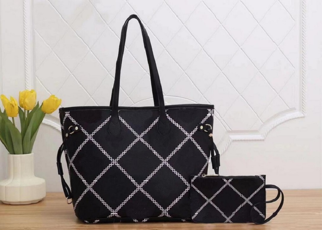 women Louiseity Viutonity LVs Luxury women's handbag designer crescent shoulder bag small French bread armpit bag tramp patent leather letter handbag, 15
women Louiseity Viutonity LVs Luxury women's handbag designer crescent shoulder bag small French bread armpit bag tramp patent leather letter handbag, 15