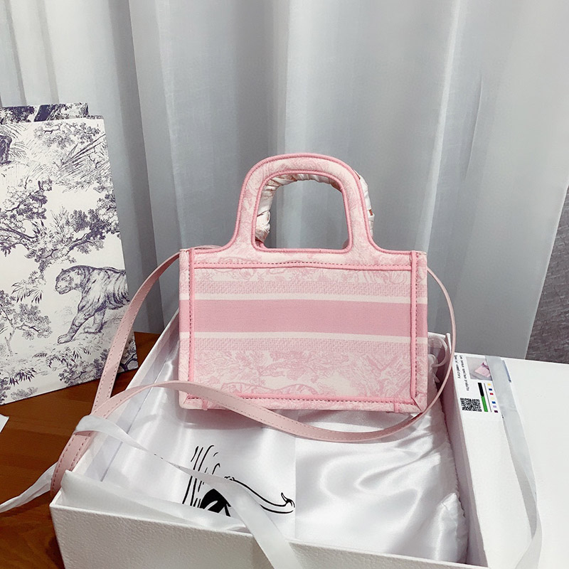 Dupe Designer Mini Womens Books Tote Fashion Letter Print Shoulder Bags Ladies Luxurious Crossbody Bag Luxe Femme Sac Purse High Quality With Box 23CM, Invoice
Dupe Designer Mini Womens Books Tote Fashion Letter Print Shoulder Bags Ladies Luxurious Crossbody Bag Luxe Femme Sac Purse High Quality With Box 23CM, Invoice