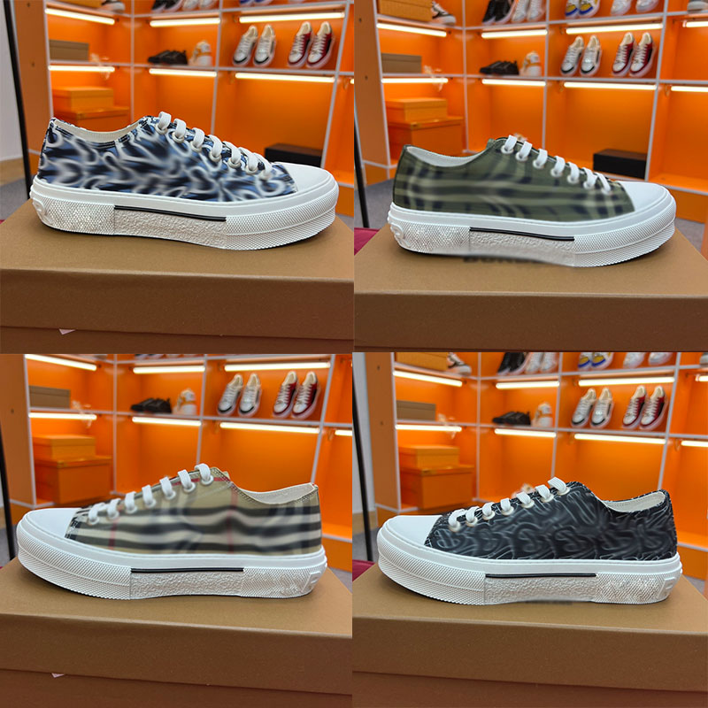 Designer casual shoes high-quality striped plaid series shoes black and white color sneakers low-cut thick soles and enlarged sneakers 39-46, Watermelon
Designer casual shoes high-quality striped plaid series shoes black and white color sneakers low-cut thick soles and enlarged sneakers 39-46, Watermelon