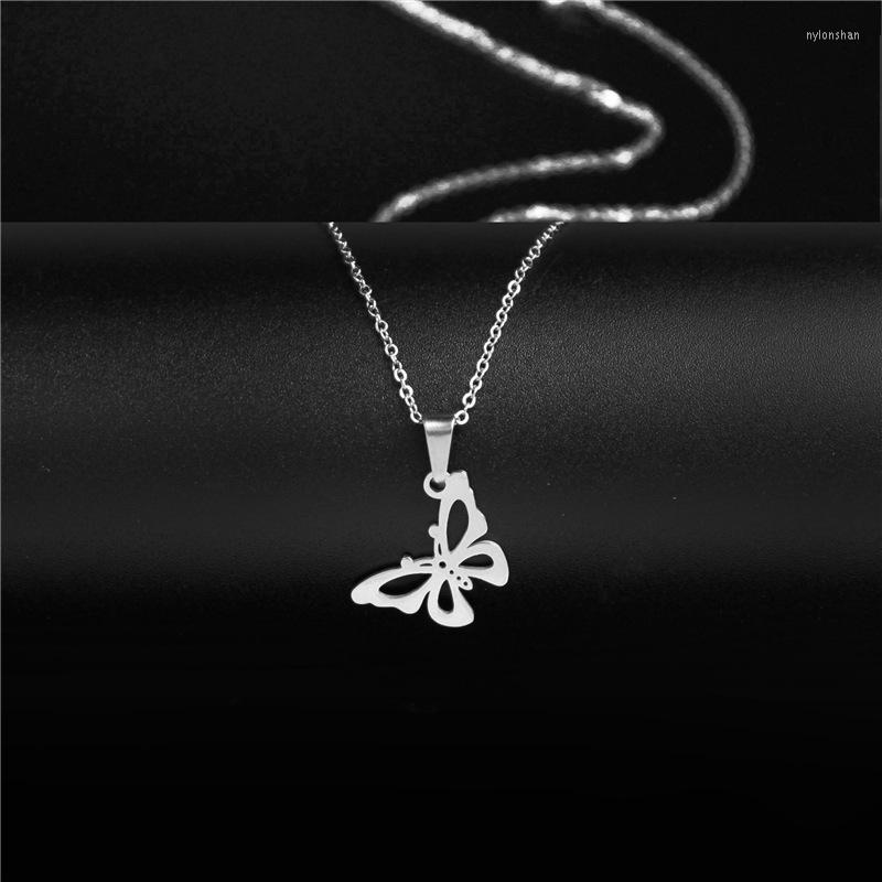 Pendant Necklaces Hollow Butterfly Necklace Simple Clavicle Chain Stainless Steel Cold Wind WholesalePendant
Pendant Necklaces Hollow Butterfly Necklace Simple Clavicle Chain Stainless Steel Cold Wind WholesalePendant