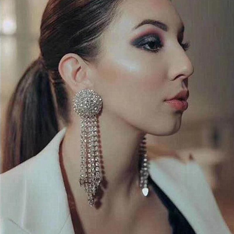 Luxury Studs Tassel Drop Earrings Fashion Design Jewelry Long Dangles Exaggerated Big Statement Crystal Rhinestone Love Party Earring for Women Birthday Gifts
Luxury Studs Tassel Drop Earrings Fashion Design Jewelry Long Dangles Exaggerated Big Statement Crystal Rhinestone Love Party Earring for Women Birthday Gifts