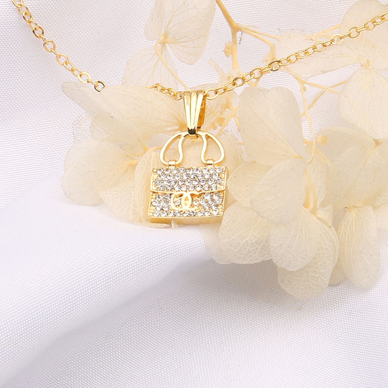 Luxury Designer Brand Double Letter Pendant Necklaces Chain 18K Gold Plated Lock Model Crysatl Rhinestone Sweater Newklace for Women Wedding Jewerlry Accessories
Luxury Designer Brand Double Letter Pendant Necklaces Chain 18K Gold Plated Lock Model Crysatl Rhinestone Sweater Newklace for Women Wedding Jewerlry Accessories