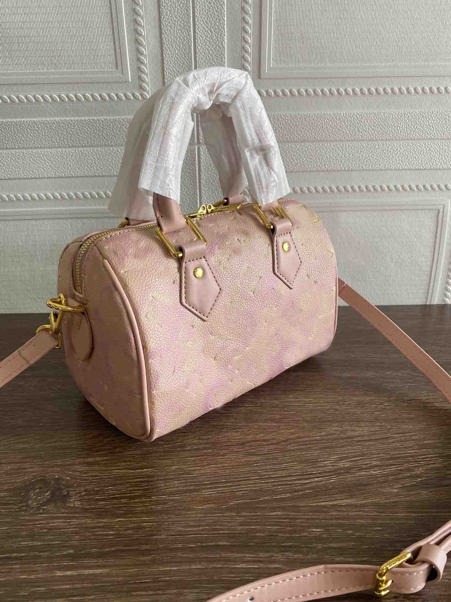 Designers Luxury Bags For Womens Louiseity 1 Viutonity Handbags LVS Crossbody Shoulder The Tote Bag multicolour Capacity Versatile 7A High Quality wallet VSI5, You can look more picture
Designers Luxury Bags For Womens Louiseity 1 Viutonity Handbags LVS Crossbody Shoulder The Tote Bag multicolour Capacity Versatile 7A High Quality wallet VSI5, You can look more picture
