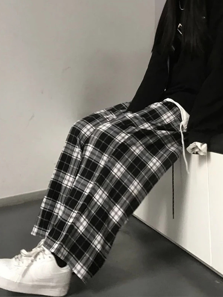 HOUZHOU Harajuku Oversize Plaid Pant Korean Fashion Black White Checked Trousers For Female Fall Wide Leg Sweatpants 220325